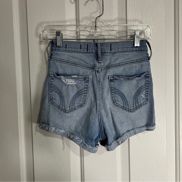 Hollister High Rise Denim Shorts - Picture 2 of 3